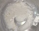 A picture of step 2 of Mango panna cotta.