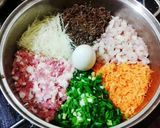 Hình bước làm 4 của món Bánh đa nem rán^^