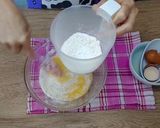 Foto del paso 2 de la receta: Bollito volcán de chocolate blanco