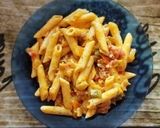 Kolbászos lecsós penne🍅🧄🧀🫑🧅 recept fázis 7 fotója