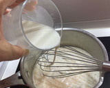 Foto del paso 2 de la receta: Empanada de merluza con gambas
