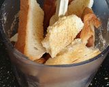 A picture of step 2 of Home made Bread crumbs.