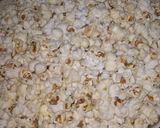 Foto langkah ke 2 dari resep Popcorn Karamel.