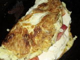 Omelette de queso y tomate