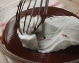A picture of step 6 of Chocolate Sandwich Cake.