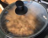 Une image de l'étape 10 de Porc aux tomates séchées, ail mariné, oignon et épices italiennes.
