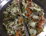 રોટલી પીઝા (Rotli Pizza Recipe In Gujarati) રેસીપી સ્ટેપ3ફોટો