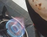વ્હીટ તંદૂરી બટર રોટી (Tandoori Wheat Butter Roti Recipe In Gujarati) રેસીપી સ્ટેપ3ફોટો