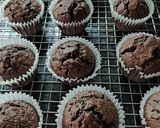 A picture of step 3 of Oat and Chocolate Muffins.