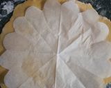 Foto del passaggio 8 della ricetta Crostata con marmellata di albicocche