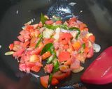Foto langkah ke 3 dari resep Ikan Goreng Pedas Tomat Bawang.
