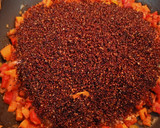 Foto del paso 2 de la receta: Quinoa roja con verduras