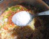 A picture of step 5 of Schezwan Soup.