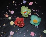 A picture of step 15 of Chocolate flowers.