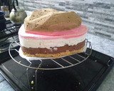 Foto del paso 3 de la receta: Torta helada con glaseado espejo marmoleado