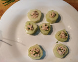 Foto del paso 5 de la receta: Falso sushi de pepino, salmón y atún