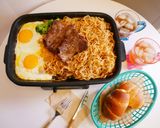 A picture of step 7 of Easy 'Night Market Teppanyaki Noodles' - Convenient and Delicious in One Pan!.