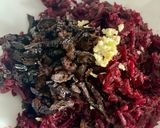 Une image de l'étape 2 de Salade revigorante de betterave rouge.