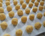 Foto langkah ke 5 dari resep Monde butter cookies/ monde susu/ janit (janda genit).