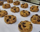 Foto langkah ke 3 dari resep Chewy ChocoChips Cookies.