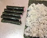 A picture of step 7 of Kawaii Sushi Roll.