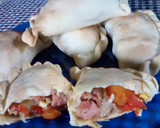Foto del paso 4 de la receta: Empanadas criollas con salchichas parrilleras 🥟w(°ｏ°)w📣