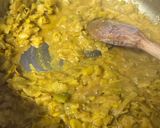 Une image de l'étape 2 de Crevettes au curry jaune et lait de coco.