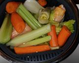 Foto del paso 1 de la receta Caldo sencillo de pollo en thermomix