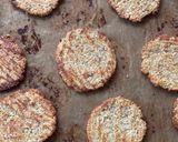 Foto langkah ke 4 dari resep Cookies Pisang Kelapa, Hanya 3 Bahan Utama.