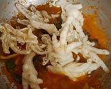 Foto langkah ke 5 dari resep Ceker Pedas Daun Jeruk.