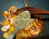 Gambar langkah 9 resipi Spaghetti Goreng Pedas.