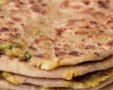 ચટપટે આલુ દે પરાઠે રેસીપી સ્ટેપ4ફોટો