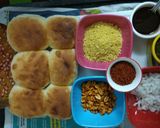 A picture of step 4 of Dabeli.