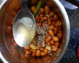 A picture of step 2 of Peanuts ki Chutney.