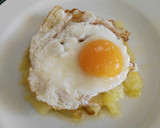 Foto del paso 6 de la receta: Huevo con patatas y fritada de verduras