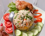 Hình bước làm 3 của món Cơm chiên đùi gà