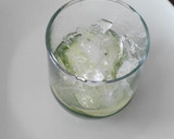 Foto del paso 2 de la receta: Cóctel de mezcal con pepino