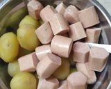 Foto langkah ke 2 dari resep Kentang Butter Mix Sosis.