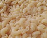 A picture of step 6 of Chicken macaroni with capsicum.