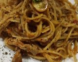 Foto del paso 4 de la receta: Pasta con tiras de cerdo y cubios