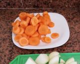 Foto del paso 2 de la receta: Verduras crocantes con dados de pollo a las 5 especias orientales