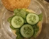 A picture of step 4 of Crispy Chicken Burger.