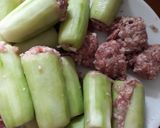 Hình bước làm 1 của món Dưa chuột dồn thịt