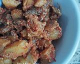 Foto langkah ke 4 dari resep Sambal Kentang Goreng & Cincang Daging Kambing.