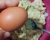 Foto langkah ke 2 dari resep Stik bakso goreng.