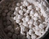 A picture of step 1 of Chana Chilli.