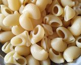 A picture of step 1 of Masala Macaroni.