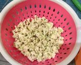 Foto langkah ke 1 dari resep Tumis Wortel with Kembang Kol.