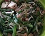 Foto langkah ke 5 dari resep Oseng kacang panjang taoge tahu tempe.