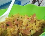 Foto langkah ke 7 dari resep Seblak Mie Sosis campur.